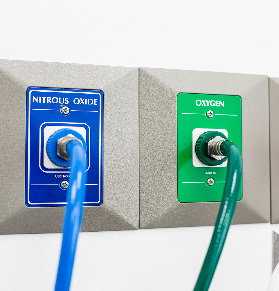 Nitrous oxide and oxygen equipment used for dental sedation